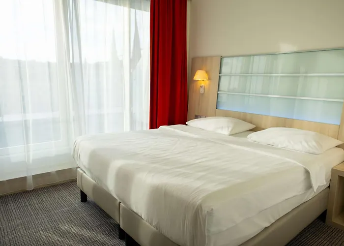 Park By Radisson Otel 4*